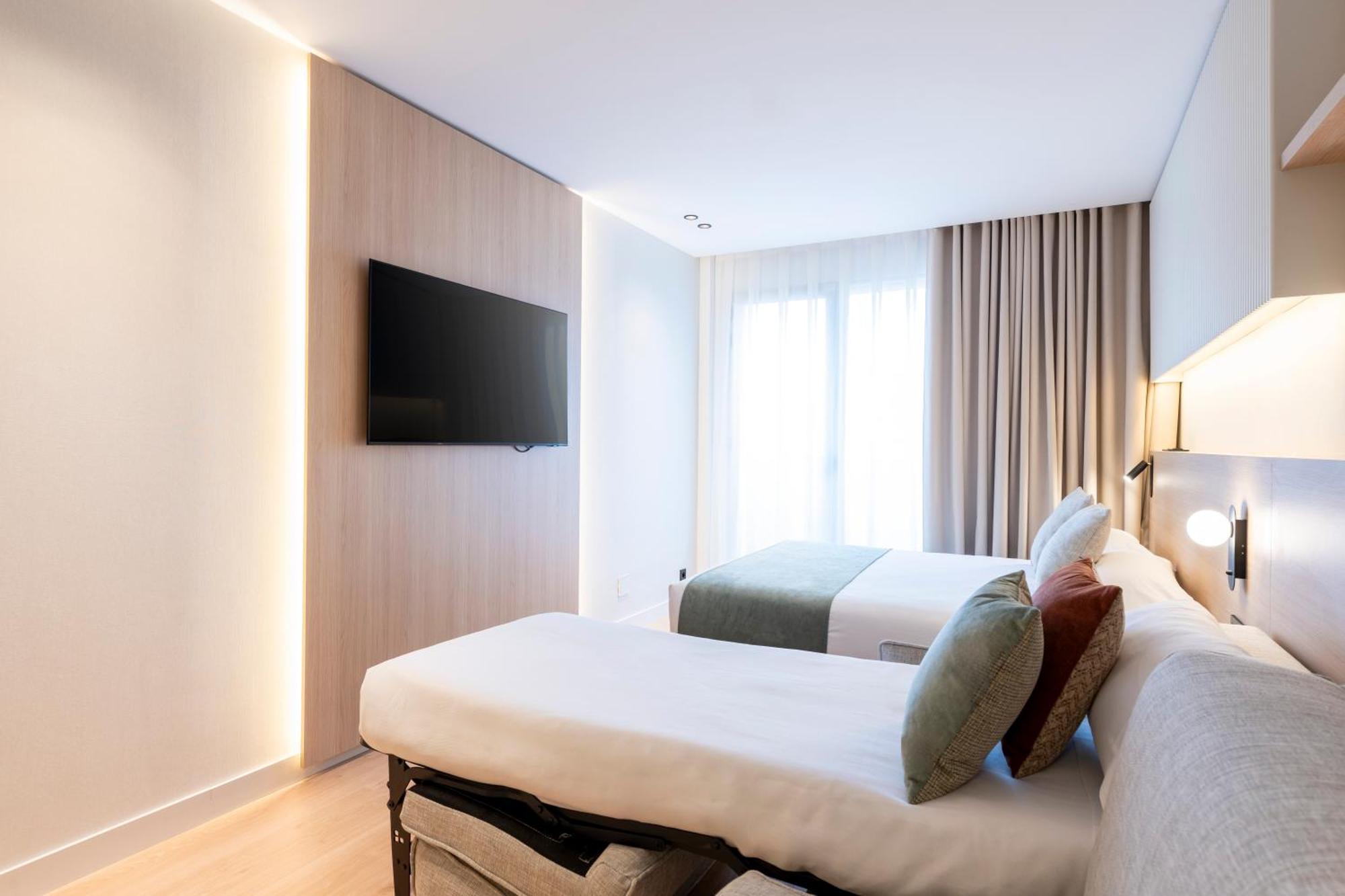 Atenea Calabria Apart-hotel Barcelona